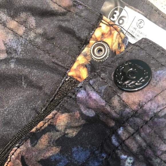 Men’s Swim Trunks - Picture 4 of 5